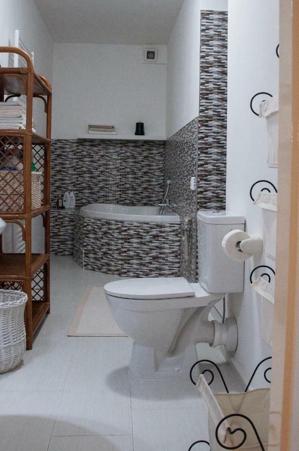 Apartman Zeleznice Apartment Exterior photo